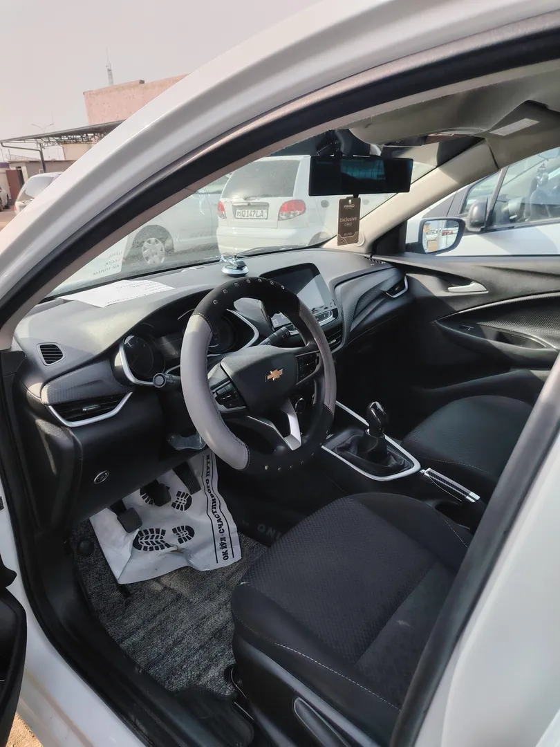 Chevrolet onix - 2