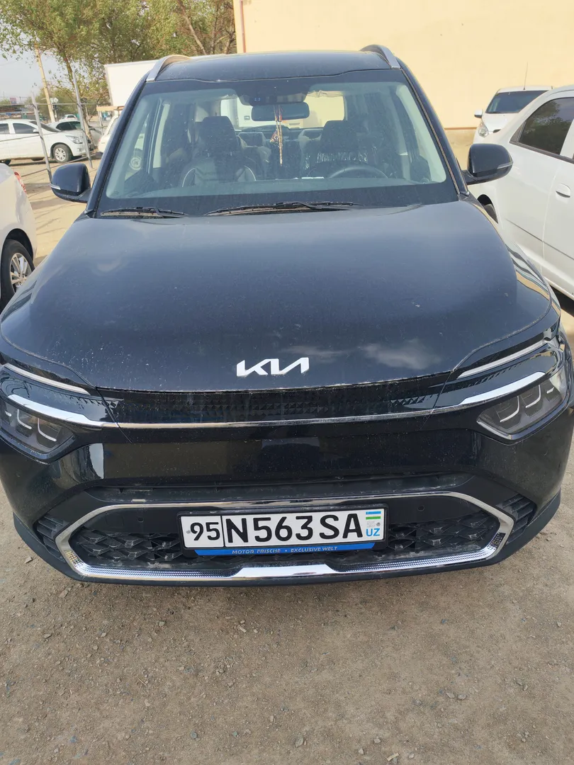 Kia Carens - 5