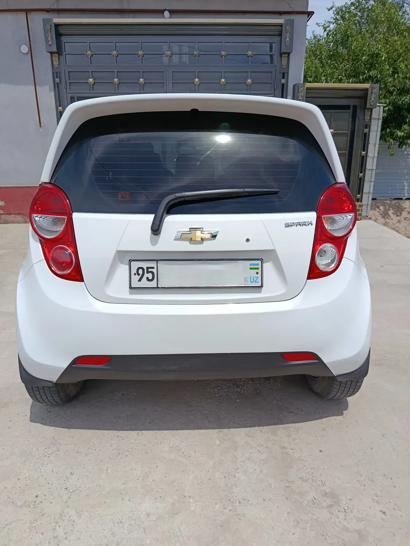 Chevrolet Spark - 2