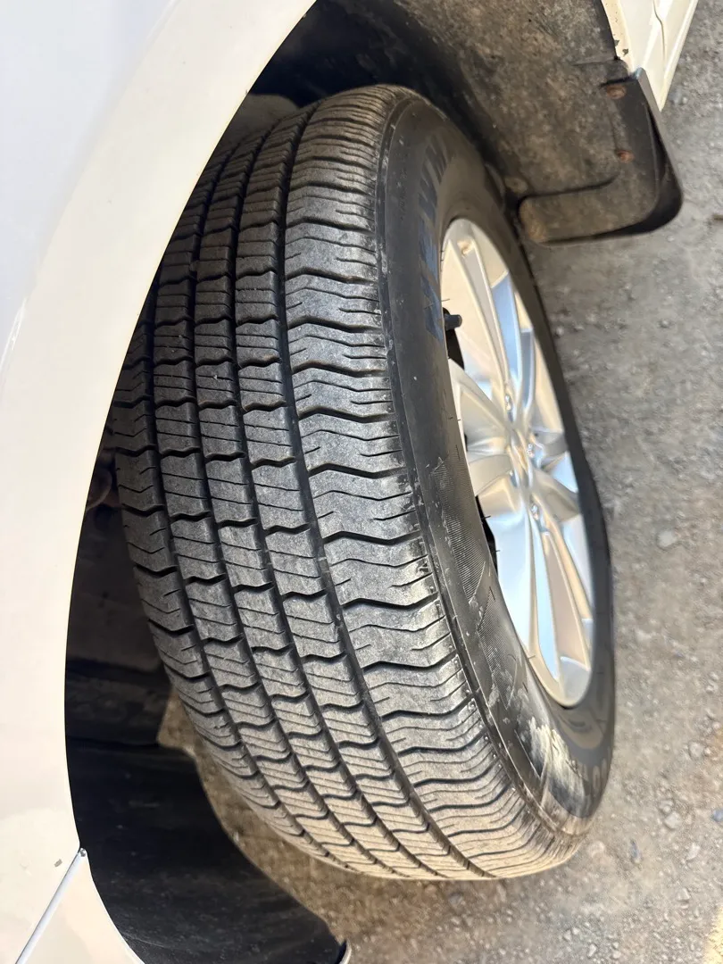 Chevrolet Cobalt - 2