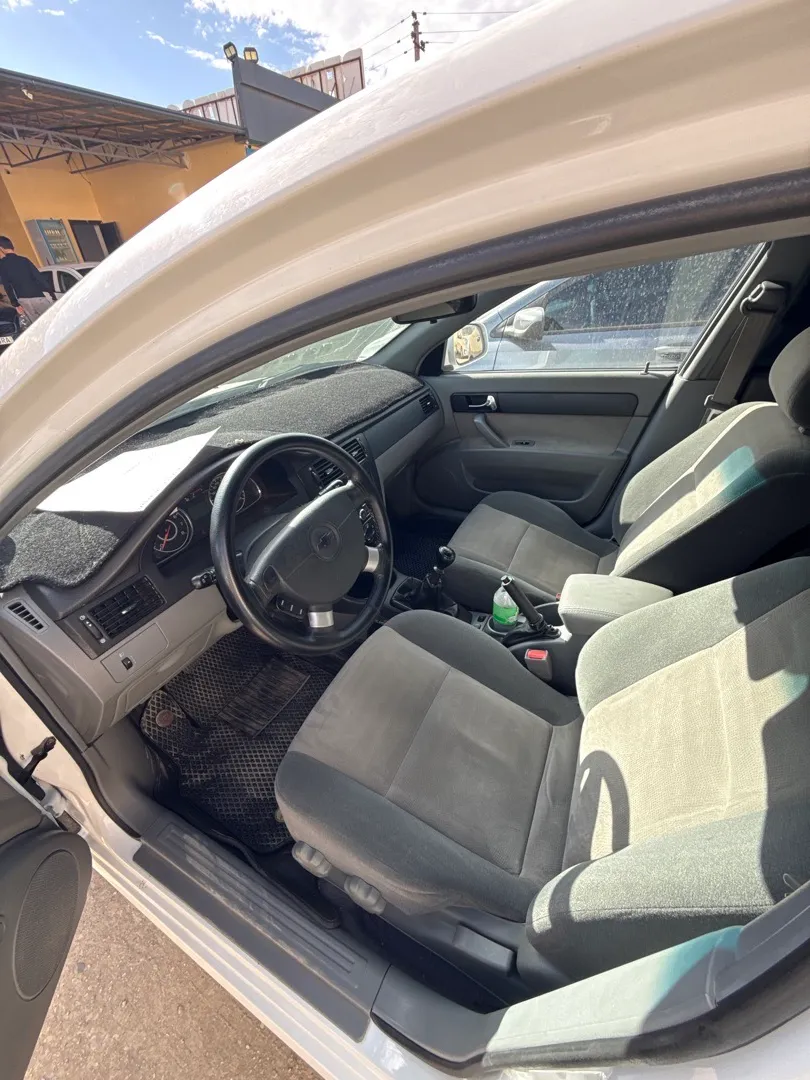 Chevrolet Gentra - 3