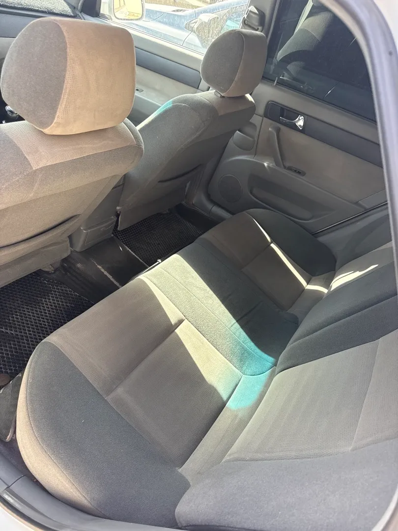Chevrolet Gentra - 5