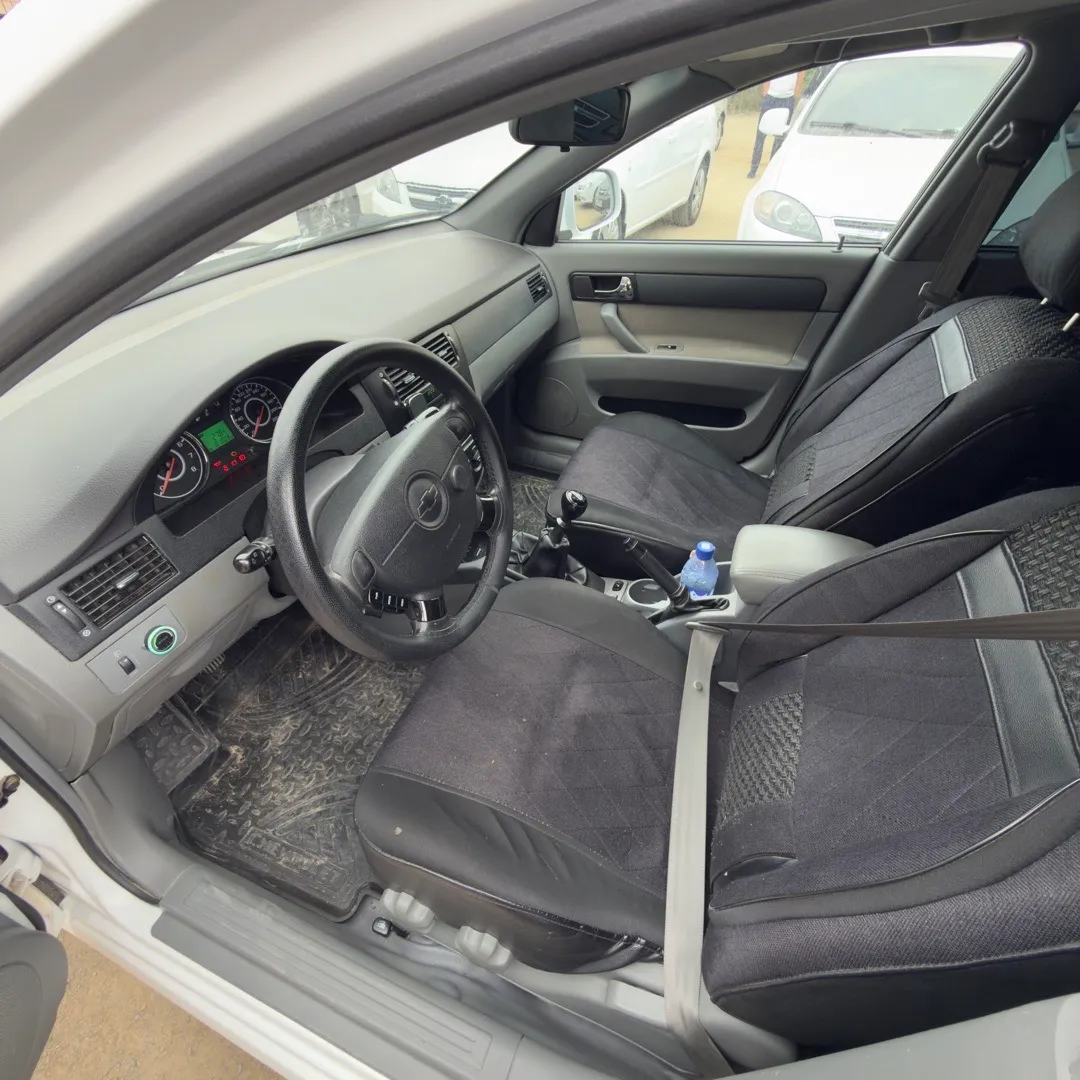 Chevrolet Gentra - 4