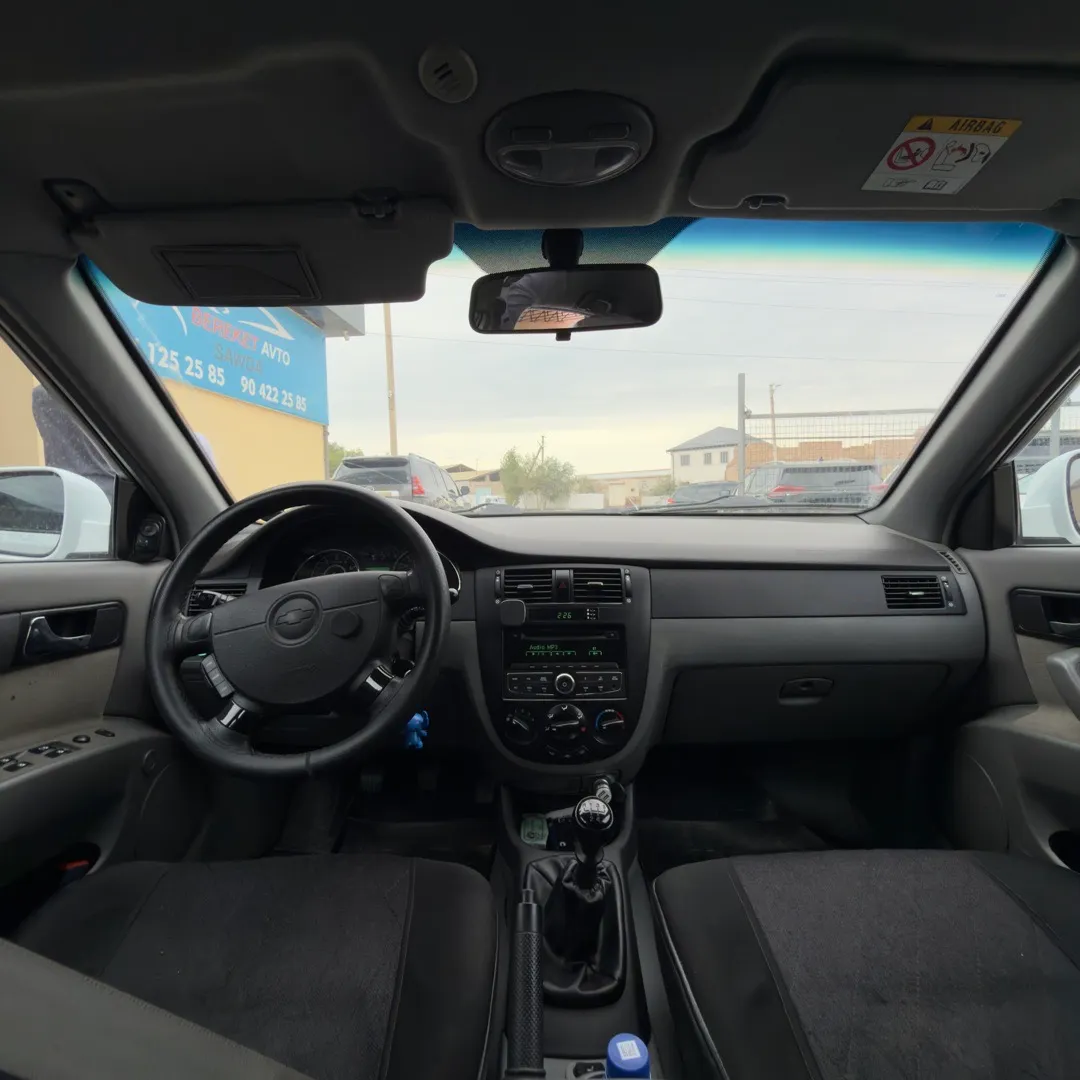 Chevrolet Gentra - 5