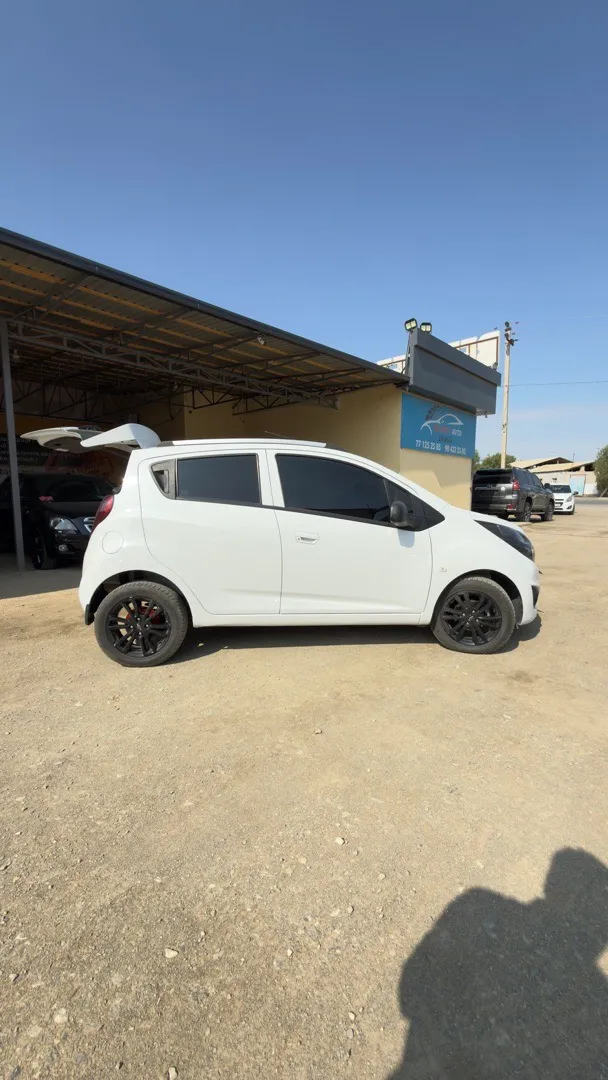 Chevrolet Spark - 2