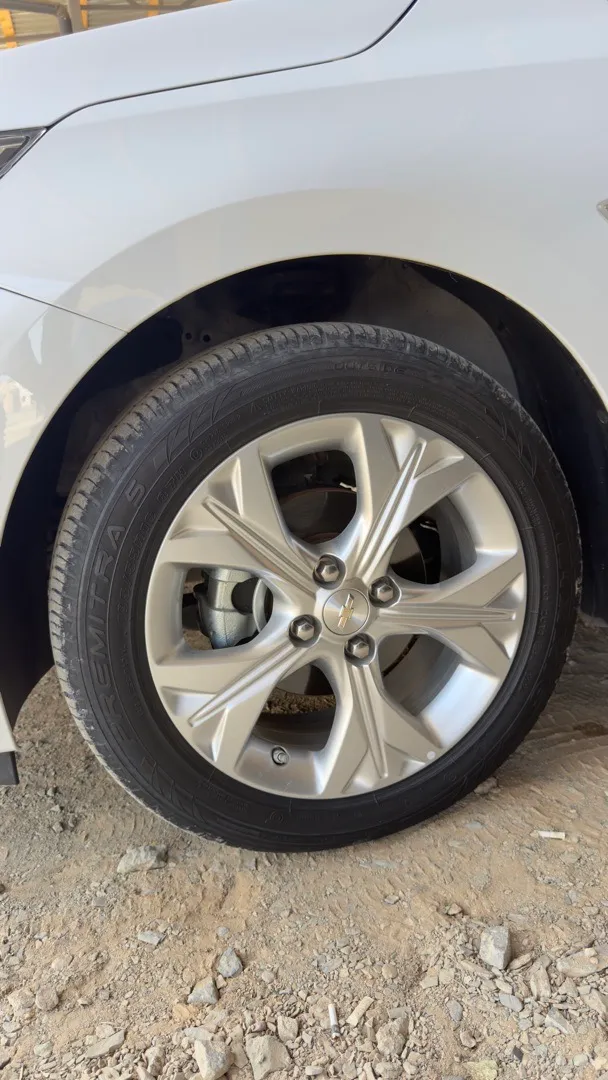 Chevrolet Onix LTZ - 4