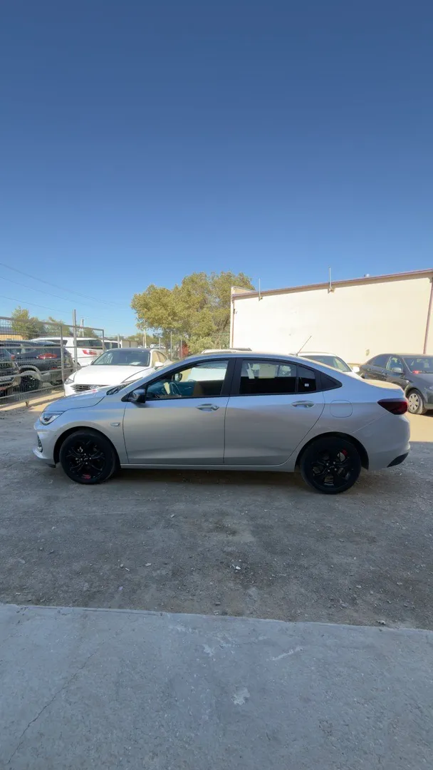 Chevrolet Onix Redline - 2