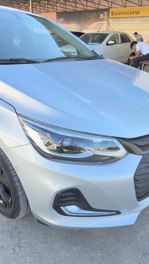 Chevrolet Onix Redline - 3