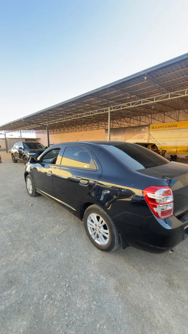 Chevrolet Cobalt - 2