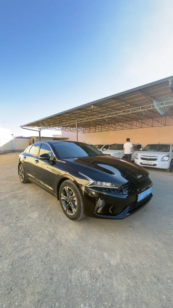 Kia K5 - 5