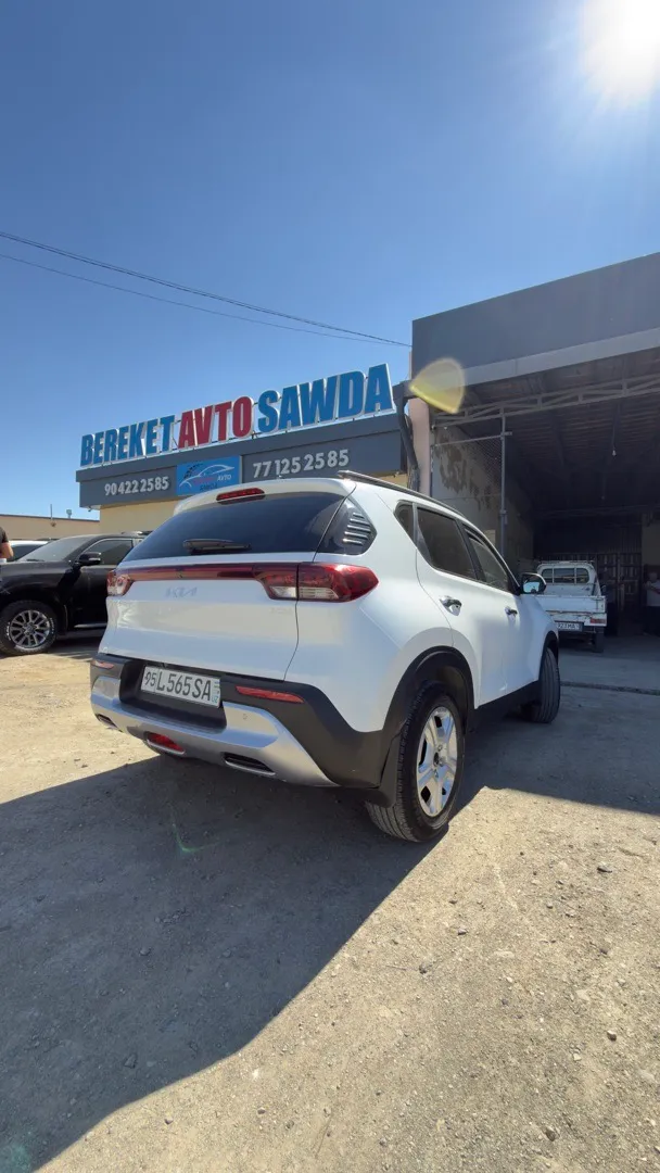 Kia Sonet - 5