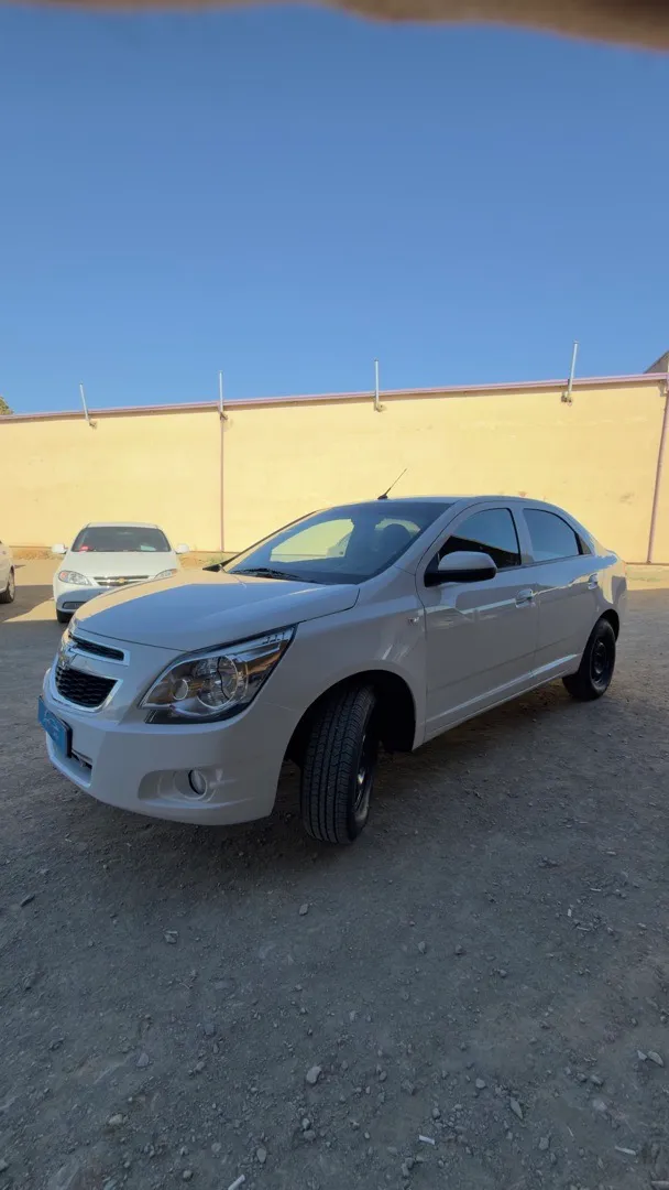 Chevrolet Cobalt - 2