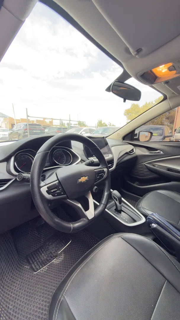 Chevrolet Onix Primer + - 4