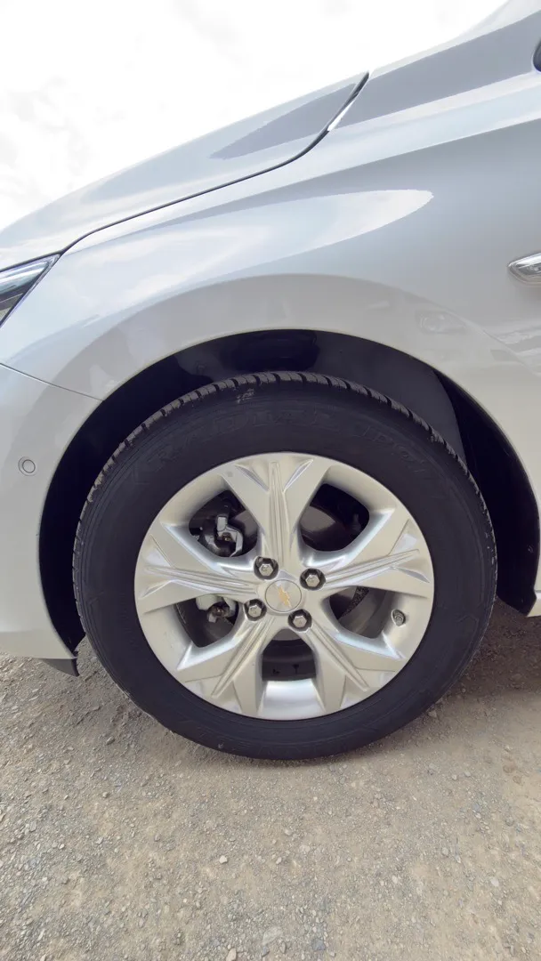 Chevrolet Onix Primer + - 7