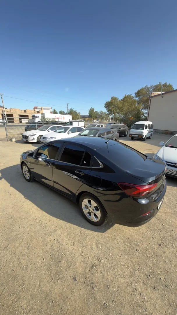 Chevrolet Onix Primer + - 2