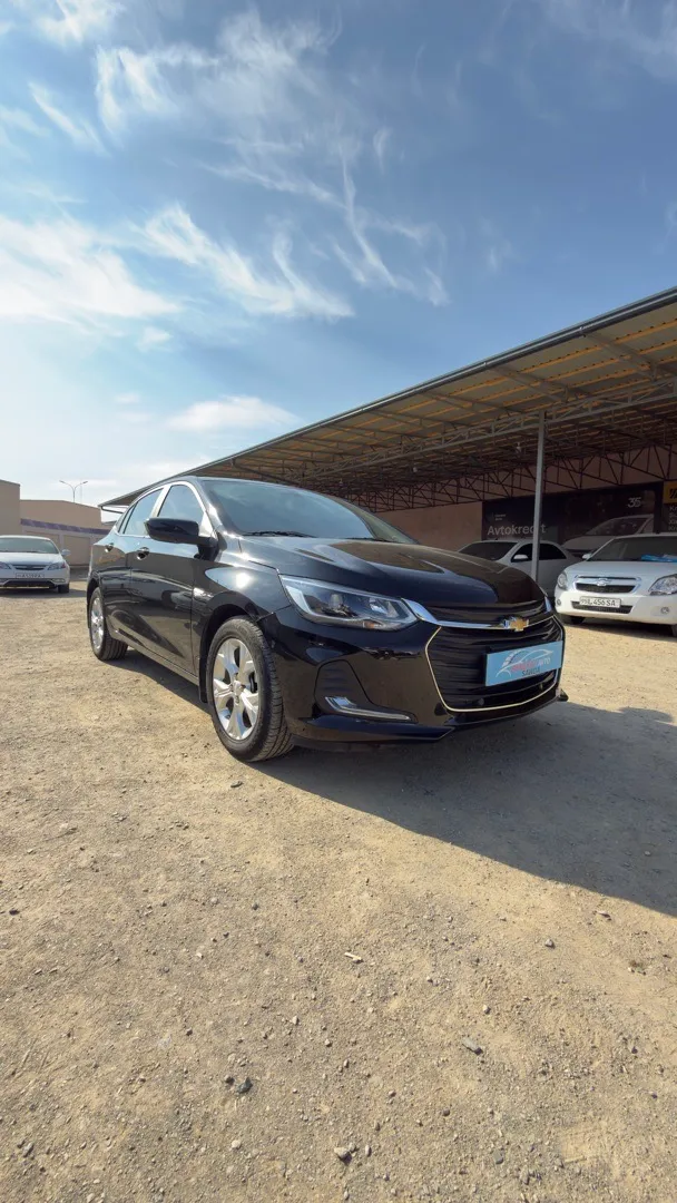 Chevrolet Onix Primer + - 6